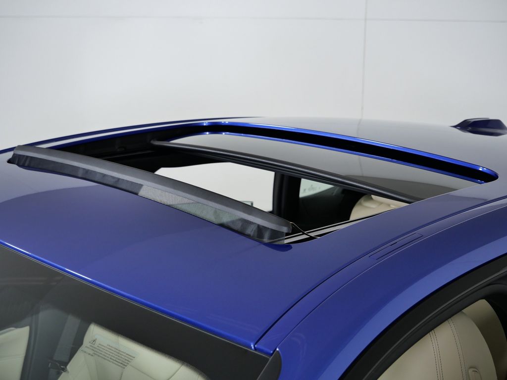 Thumbnail: 2025 BMW i4 - 18