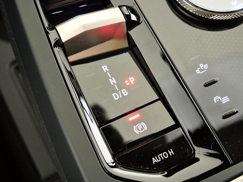 Thumbnail: 2026 BMW iX - 46