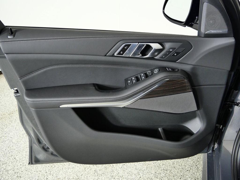 Thumbnail: 2026 BMW X5 - 34