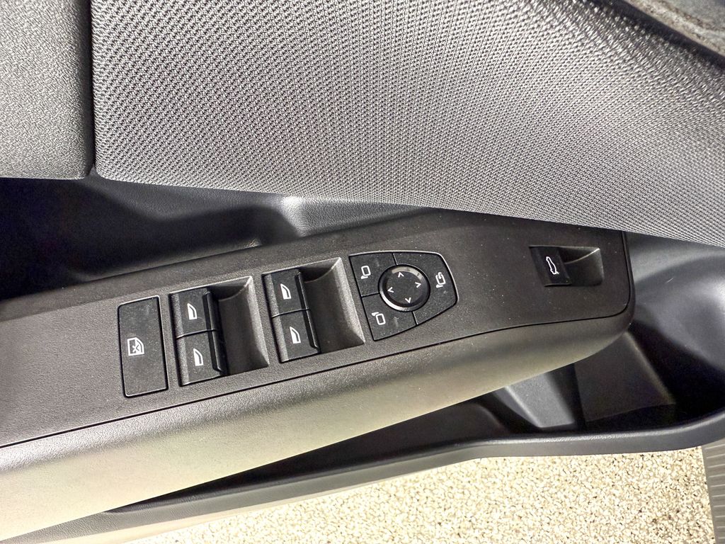 Thumbnail: 2025 BMW X3 - 32