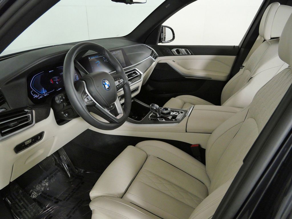 Thumbnail: 2022 BMW X5 - 38