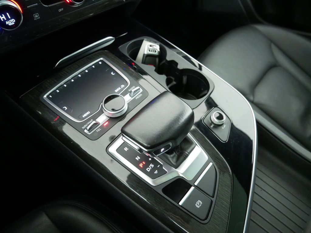 2017 Audi Q7 Premium Plus 47