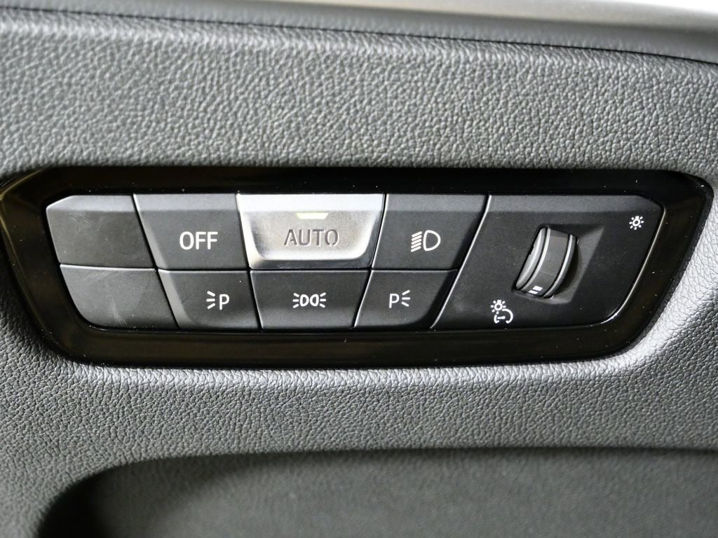 Thumbnail: 2026 BMW 3 Series - 40