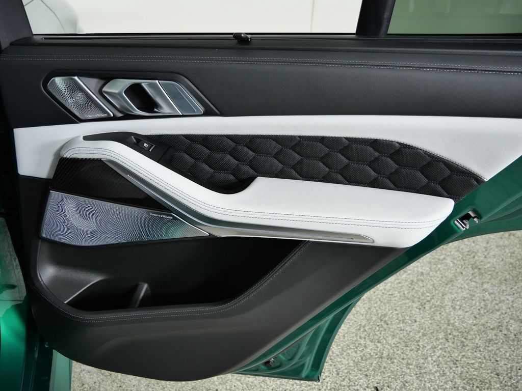 Thumbnail: 2026 BMW X5 - 25