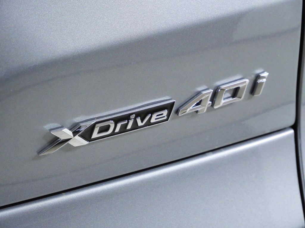 Thumbnail: 2026 BMW X5 - 12