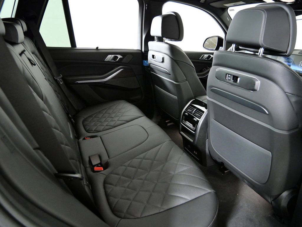 Thumbnail: 2026 BMW X5 - 26