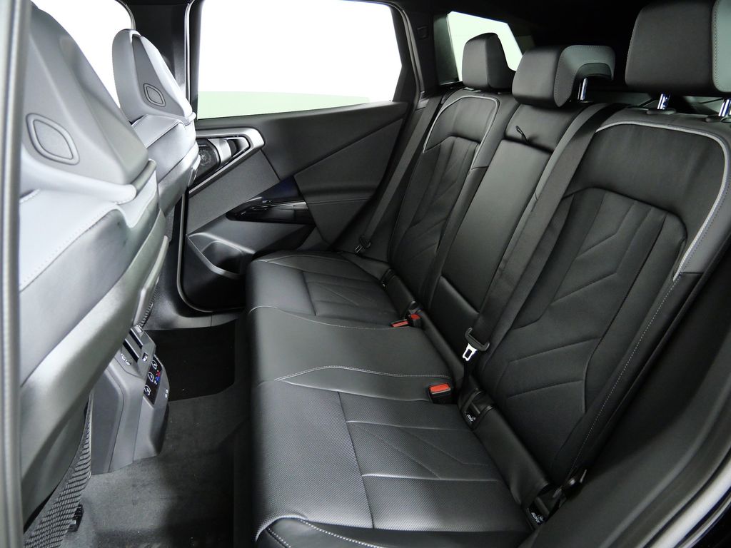 Thumbnail: 2026 BMW X3 - 32