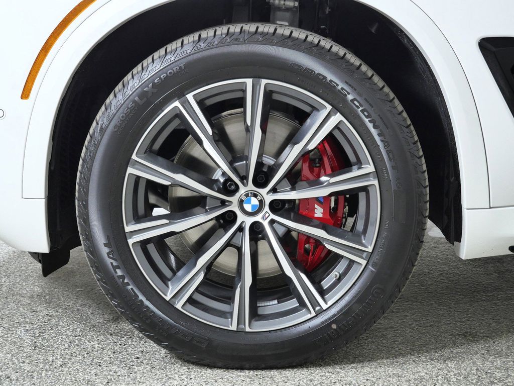 Thumbnail: 2026 BMW X5 - 17