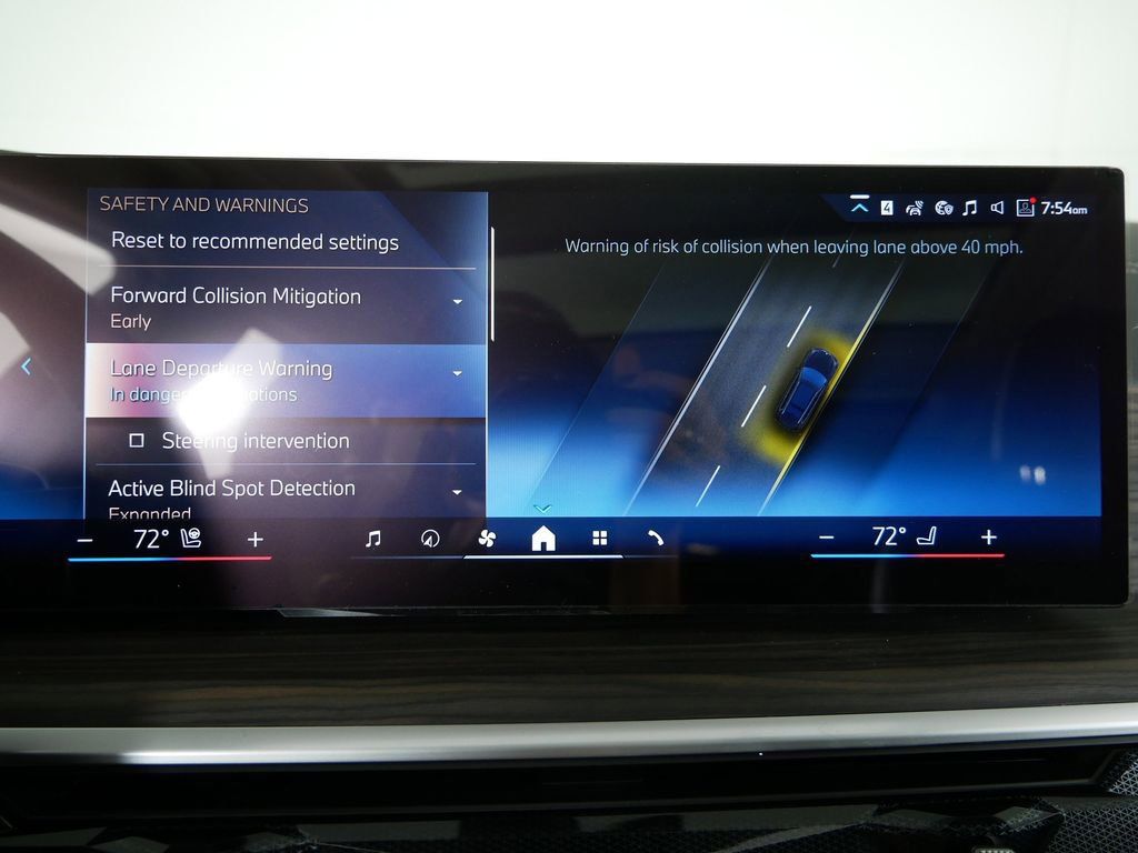 Thumbnail: 2026 BMW X7 - 45