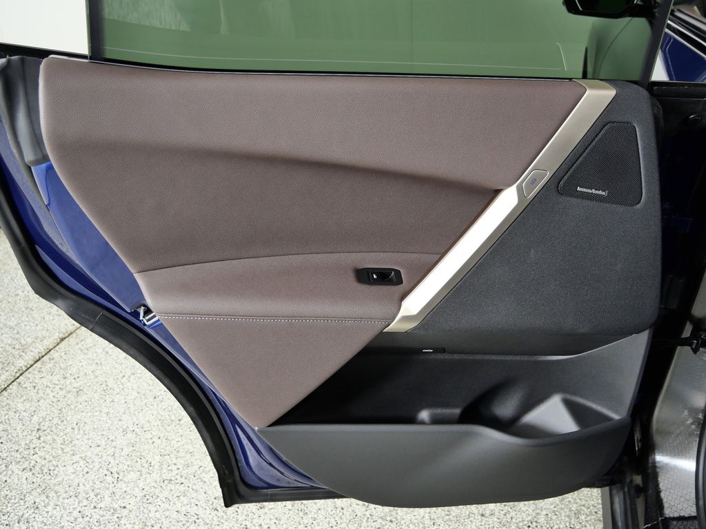 Thumbnail: 2025 BMW iX - 34