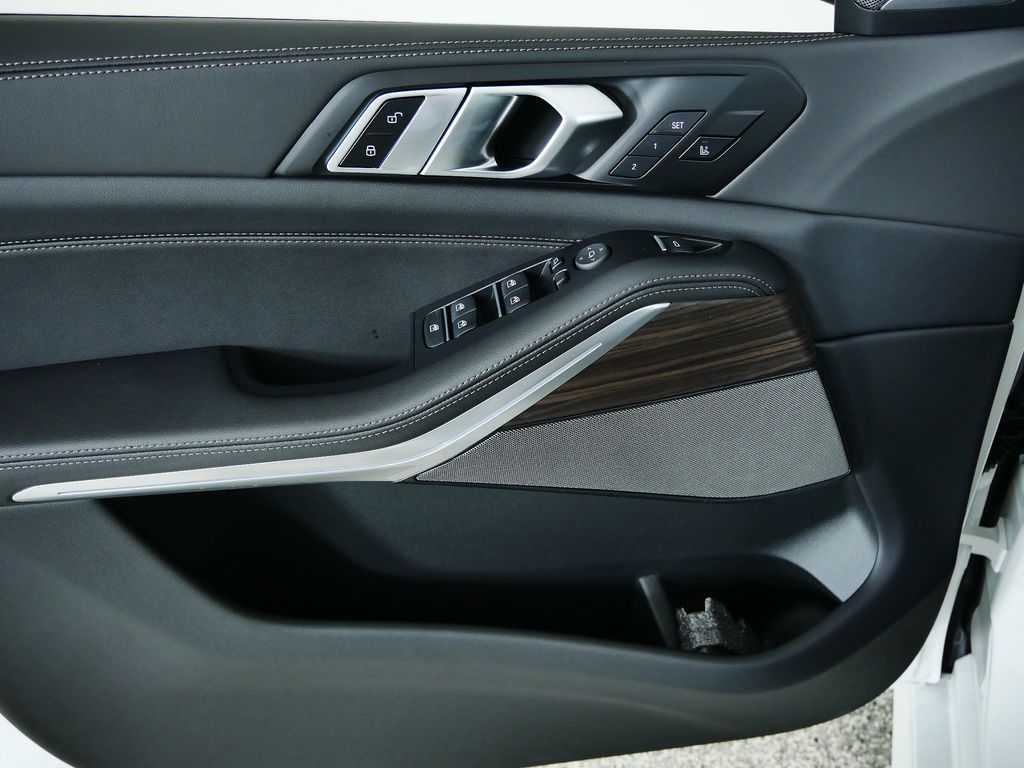 Thumbnail: 2026 BMW X5 - 35