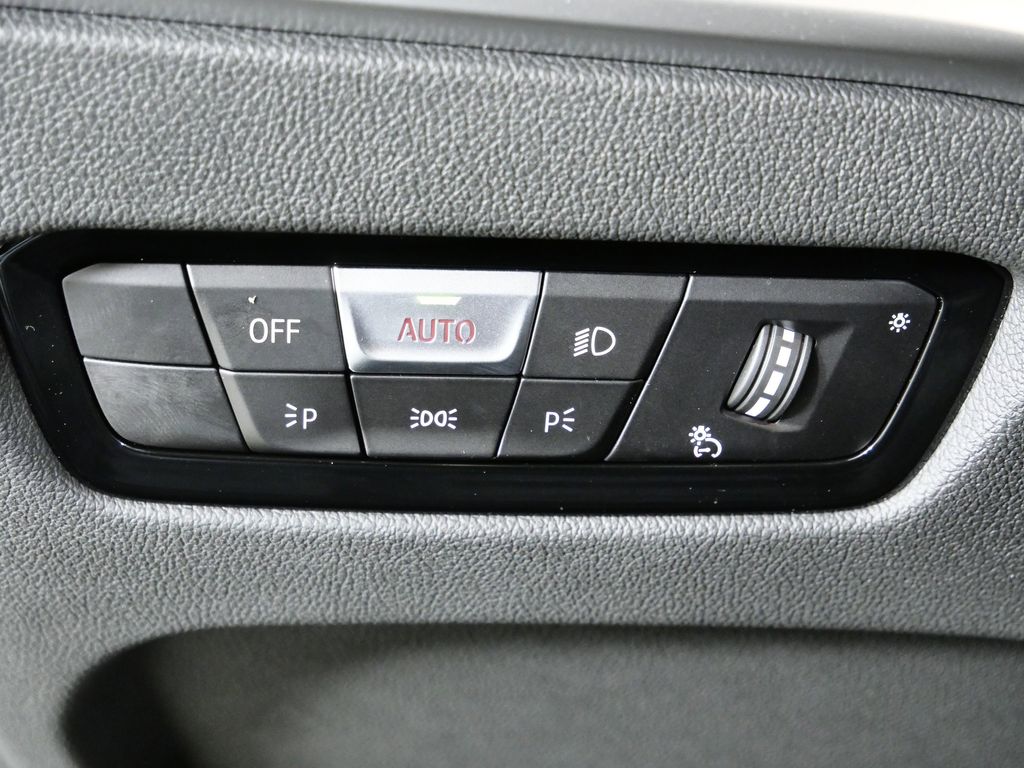 Thumbnail: 2026 BMW 3 Series - 38