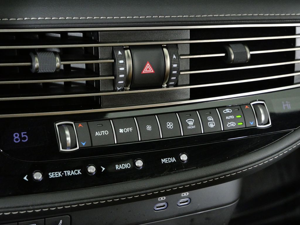 Thumbnail: 2024 Lexus LS - 45