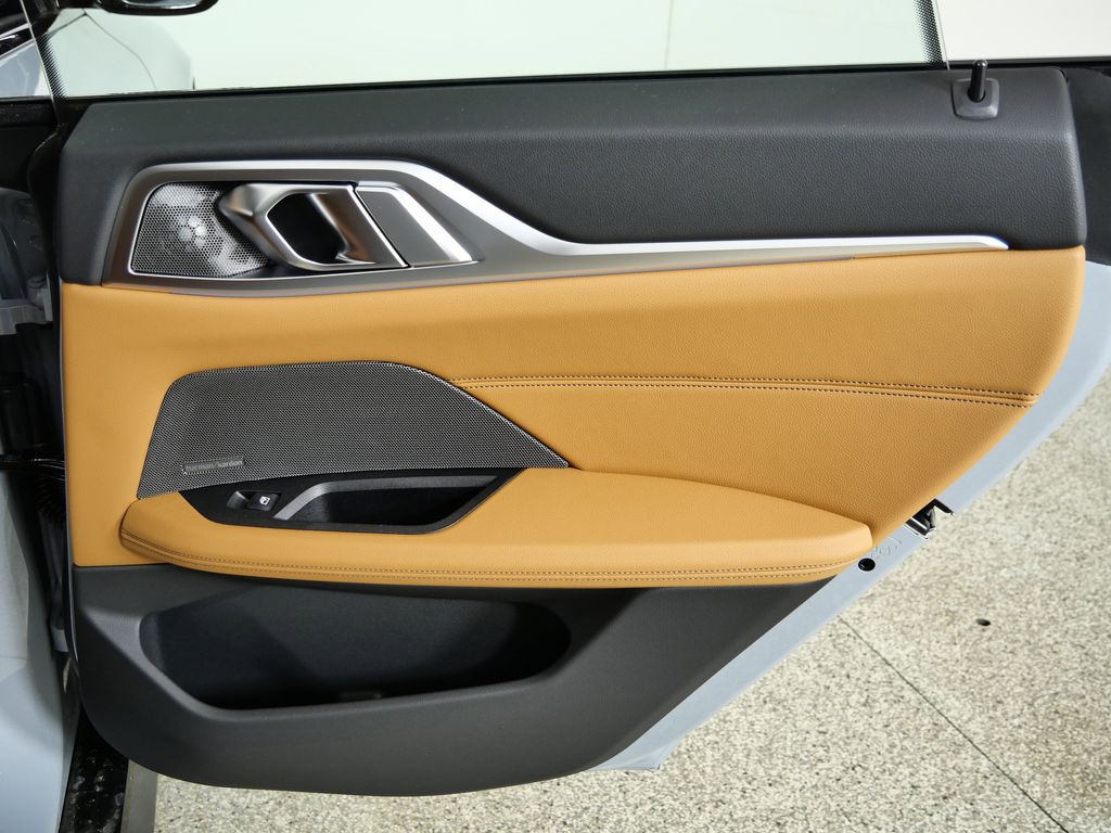 Thumbnail: 2026 BMW i4 - 24