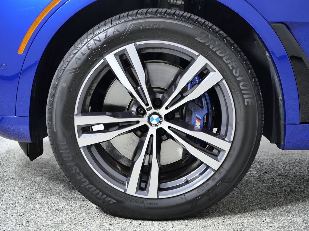 Thumbnail: 2025 BMW X7 - 21