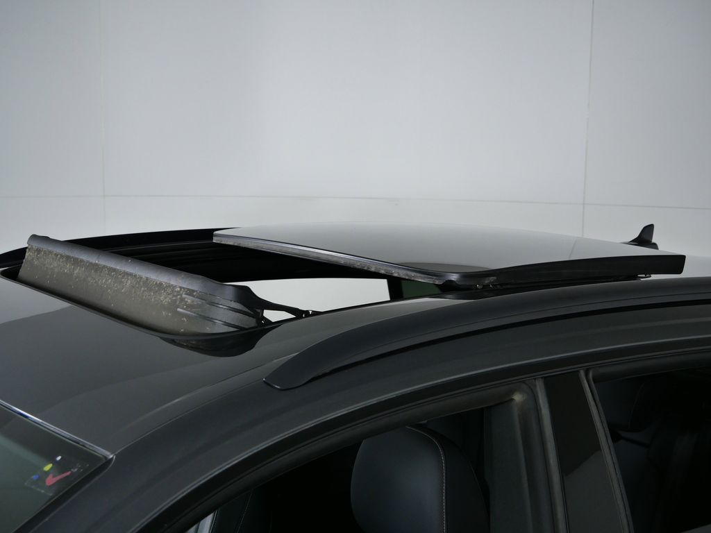 Thumbnail: 2020 Audi Q8 - 19