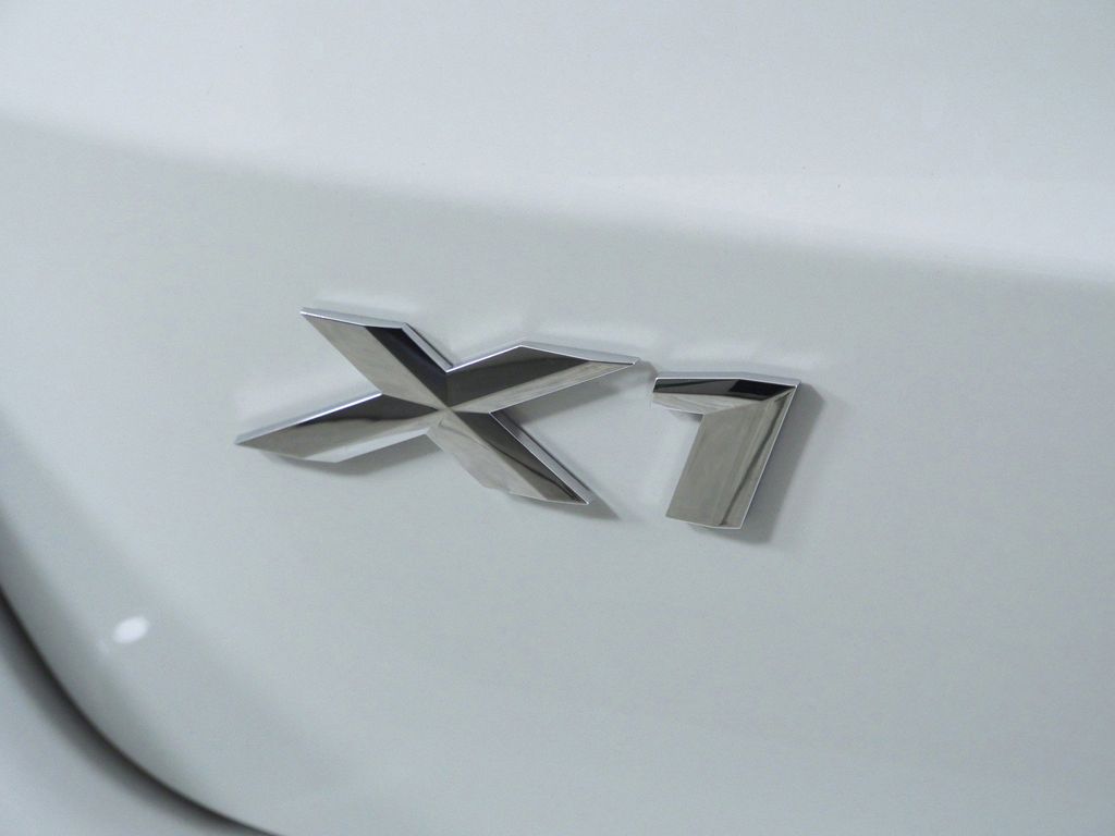 Thumbnail: 2026 BMW X1 - 13