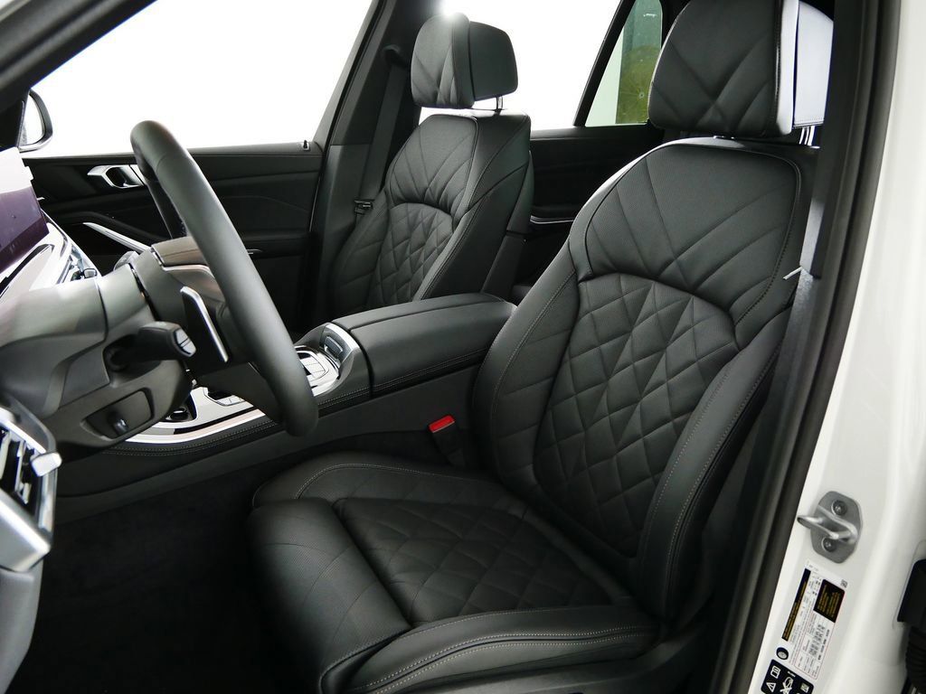 Thumbnail: 2026 BMW X5 - 30