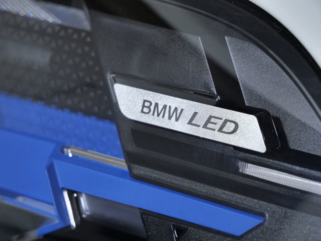 Thumbnail: 2026 BMW X5 - 6