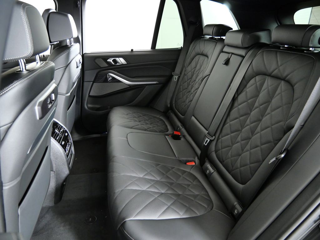 Thumbnail: 2026 BMW X5 - 31