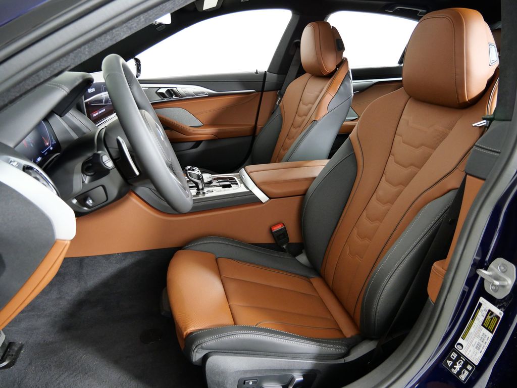 Thumbnail: 2026 BMW 8 Series - 34