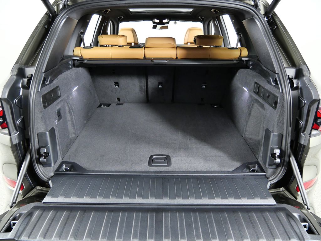 Thumbnail: 2026 BMW X5 - 28