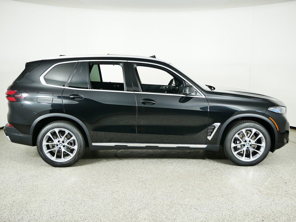 Thumbnail: 2026 BMW X5 - 9