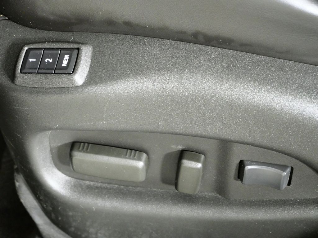 Thumbnail: 2013 Cadillac SRX - 38