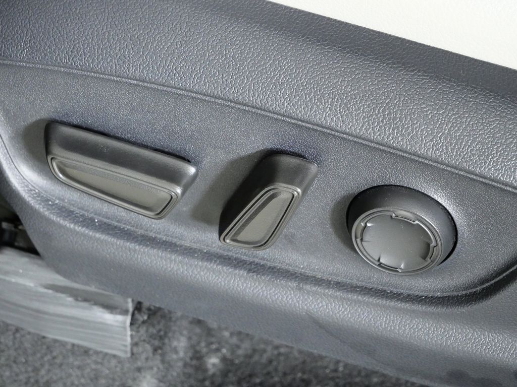 Thumbnail: 2025 Toyota Tacoma - 38