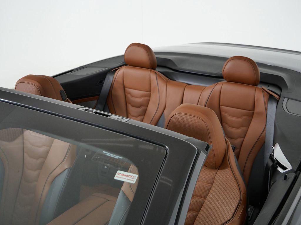 Thumbnail: 2026 BMW 8 Series - 20