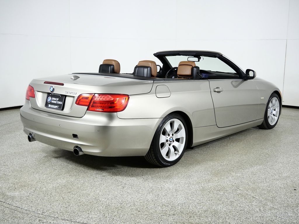 Thumbnail: 2011 BMW 3 Series - 9