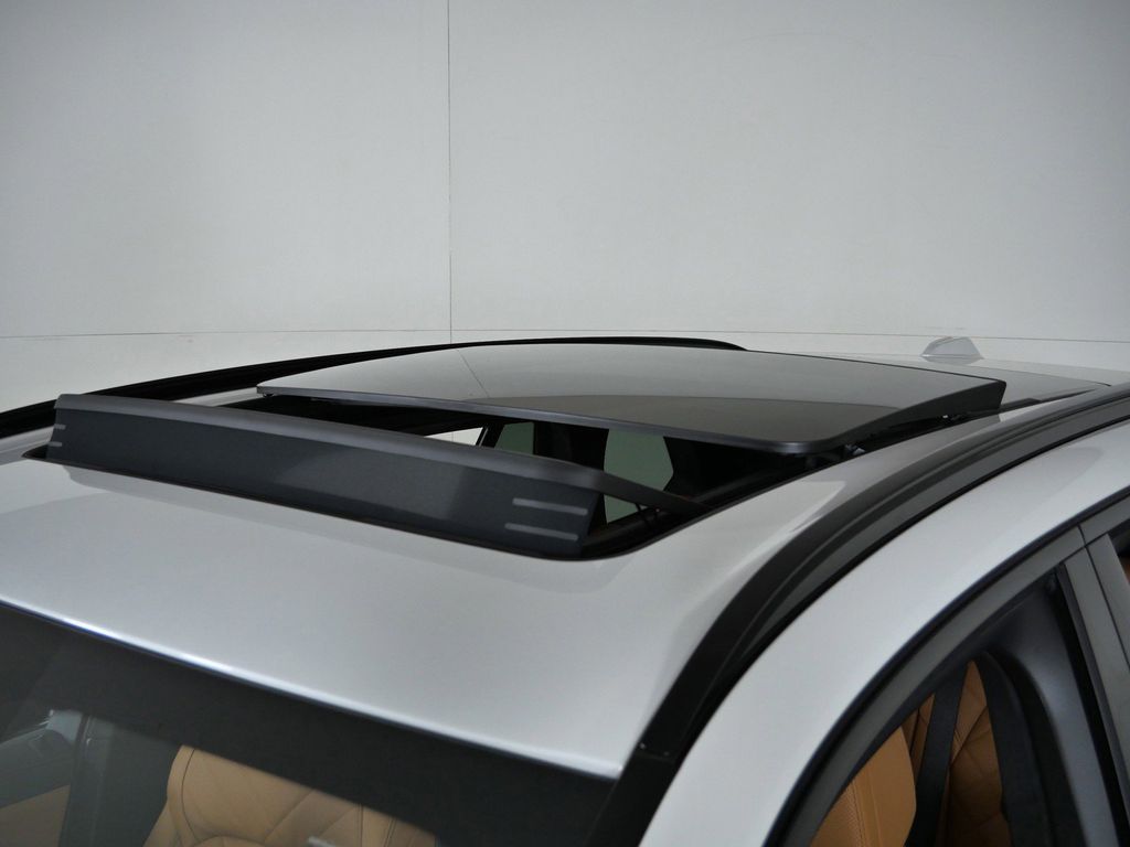 Thumbnail: 2026 BMW X5 - 18