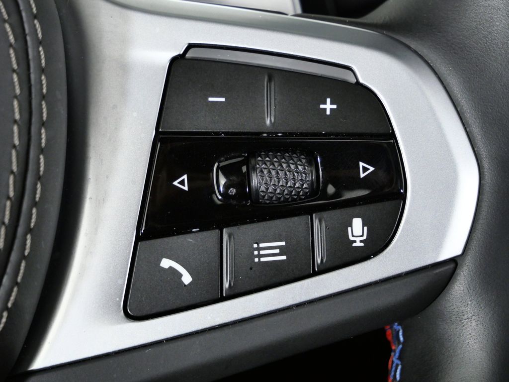 Thumbnail: 2025 BMW X7 - 44