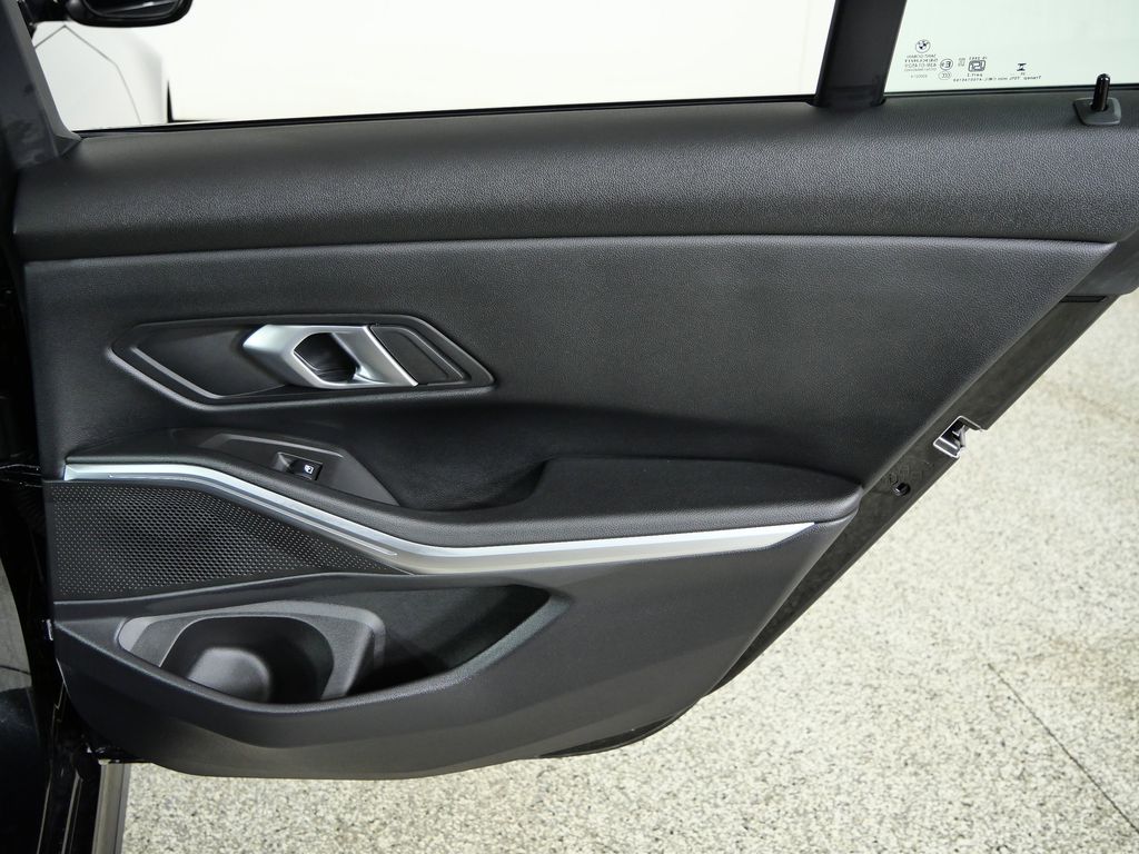 Thumbnail: 2026 BMW 3 Series - 24