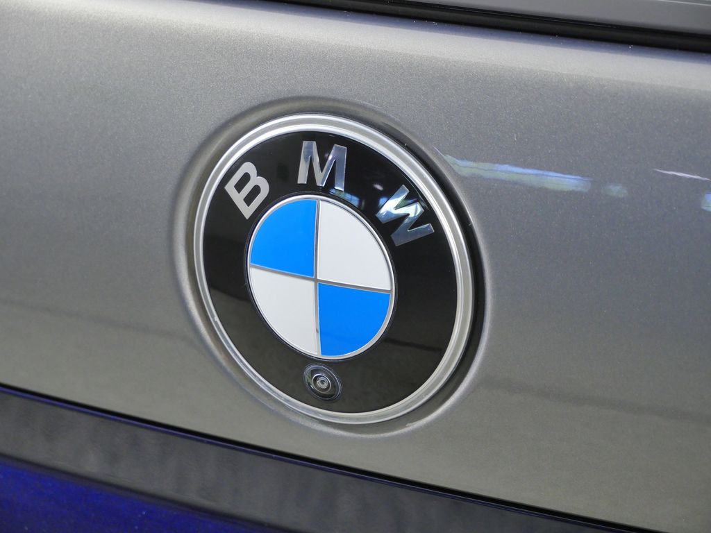 Thumbnail: 2023 BMW 7 Series - 14