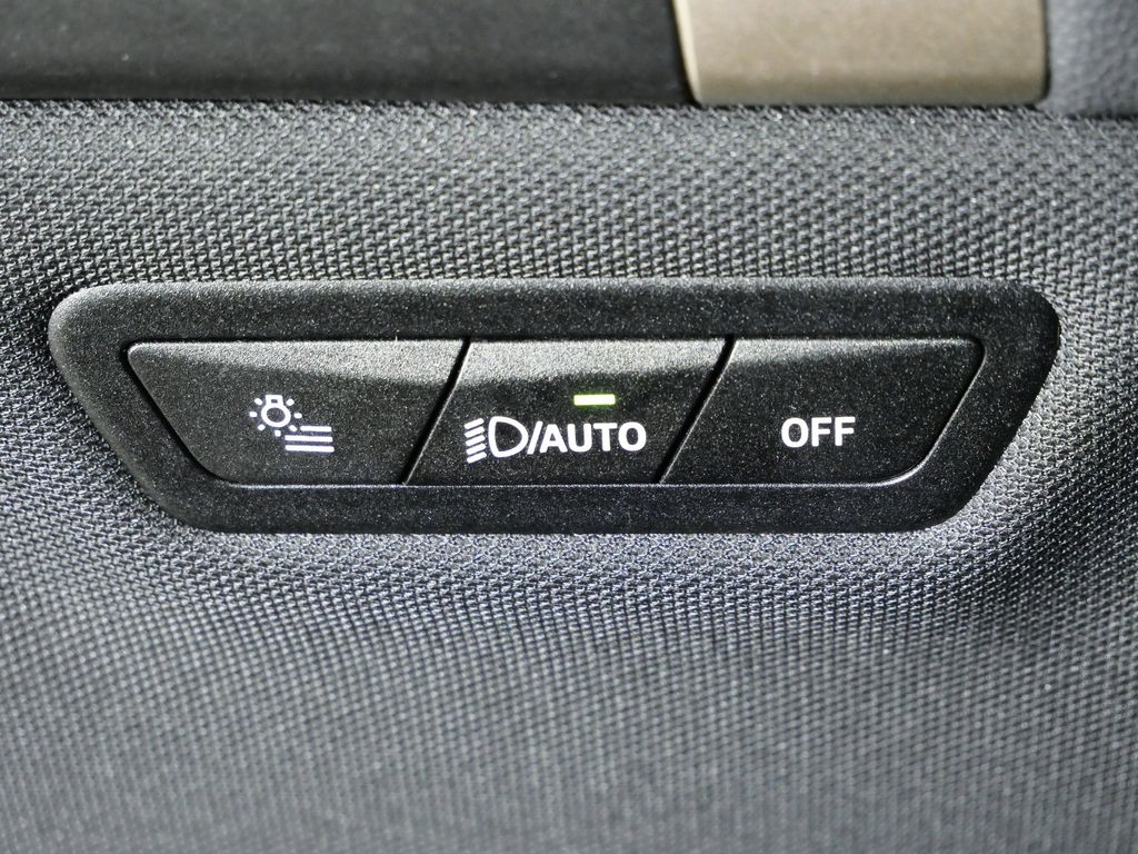 Thumbnail: 2023 BMW iX - 43