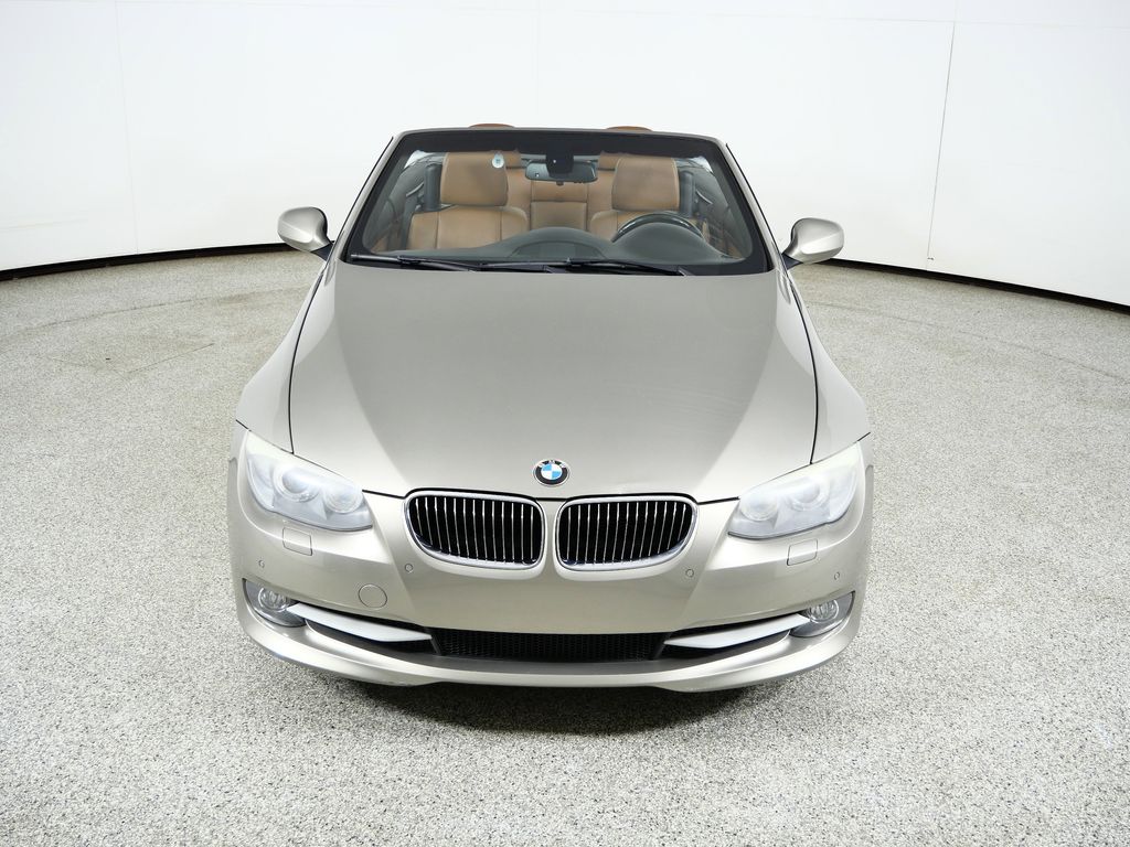 Thumbnail: 2011 BMW 3 Series - 15