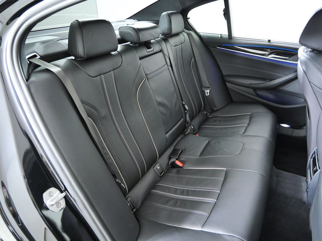 Thumbnail: 2017 BMW 5 Series - 23