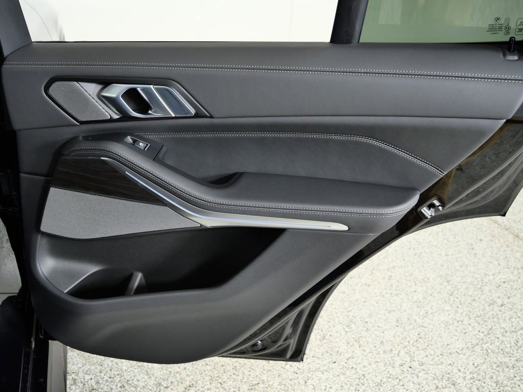 Thumbnail: 2026 BMW X5 - 27