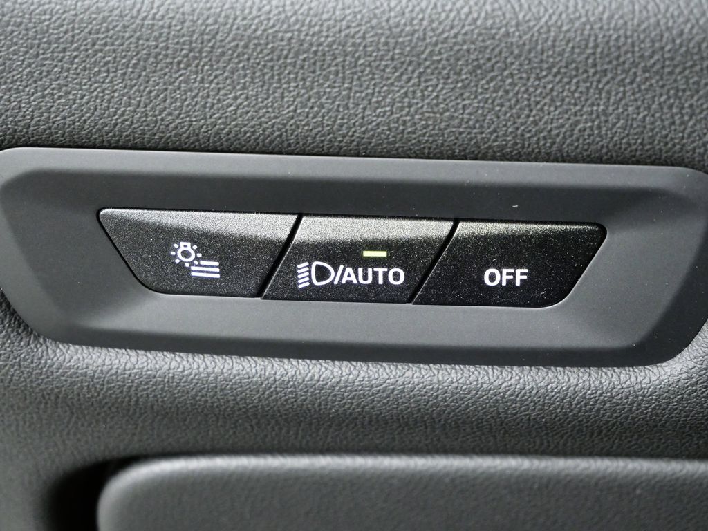 Thumbnail: 2026 BMW X6 - 40