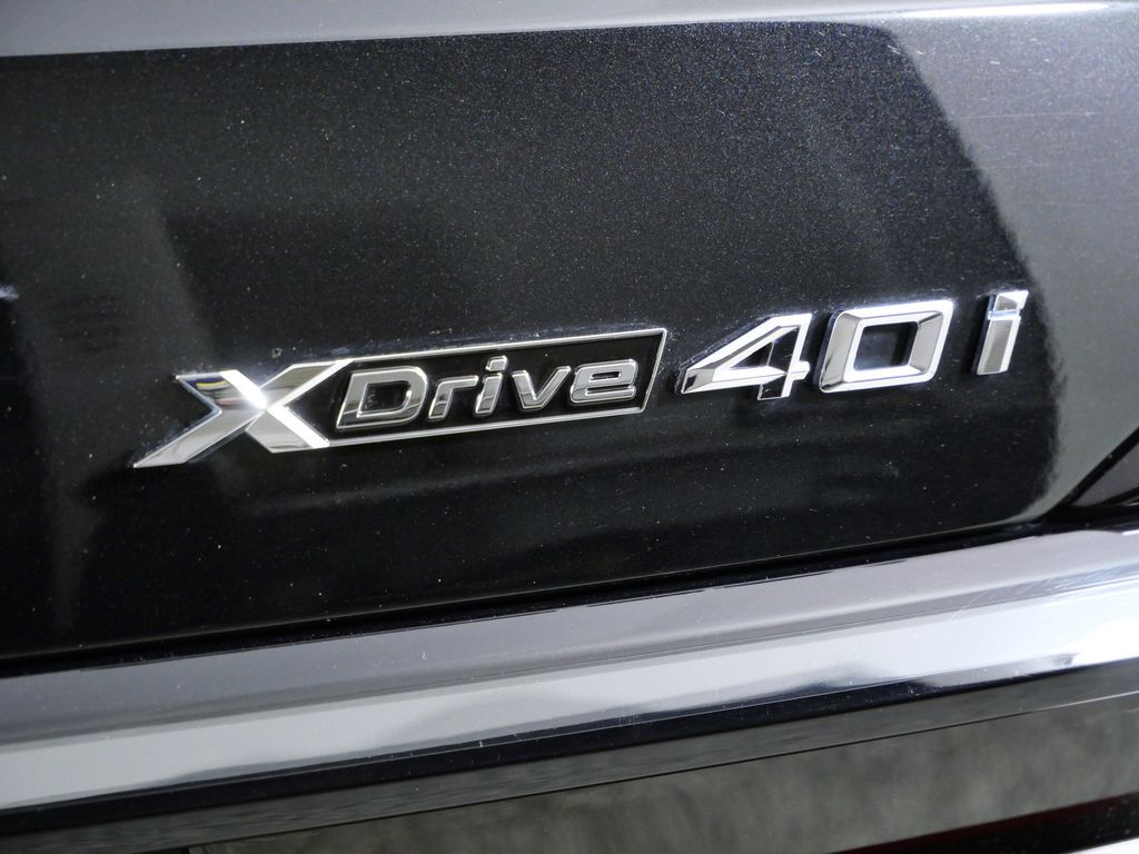 Thumbnail: 2025 BMW X7 - 15