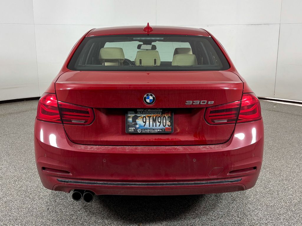 Thumbnail: 2017 BMW 3 Series - 7