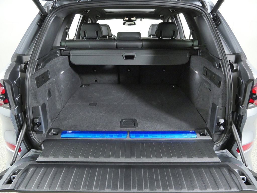 Thumbnail: 2026 BMW X5 - 28