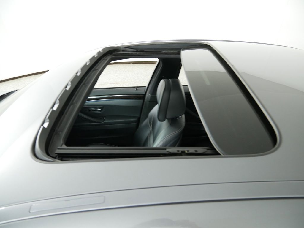 2015 BMW 5 Series 535i xDrive 20