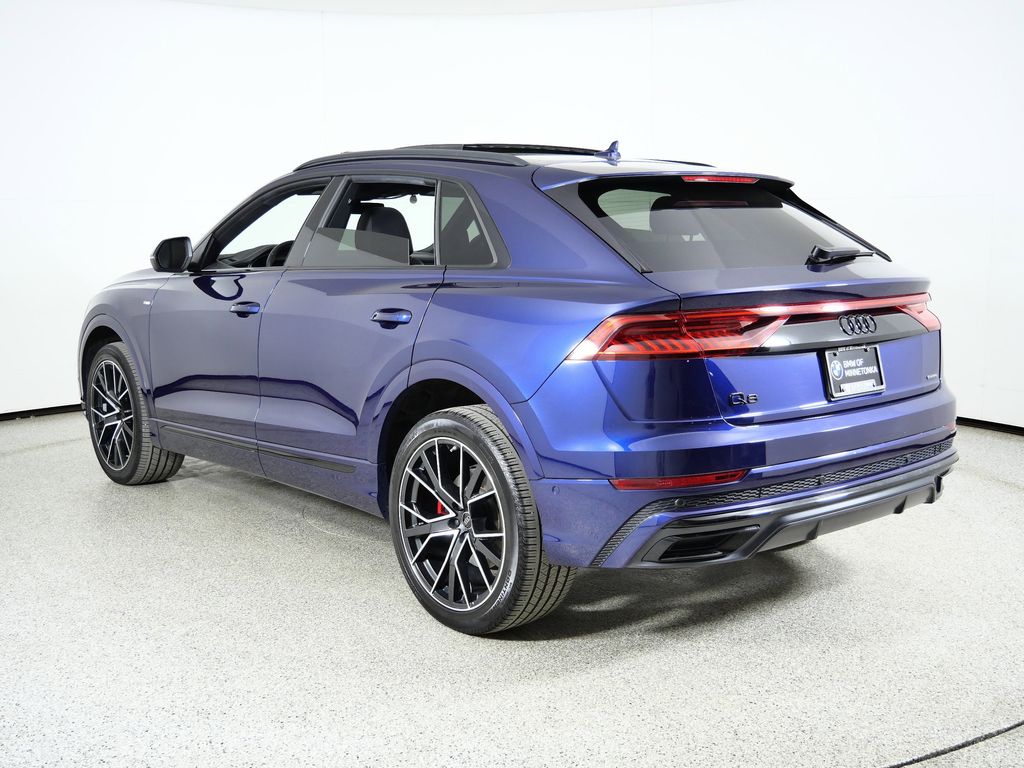 Thumbnail: 2023 Audi Q8 - 15