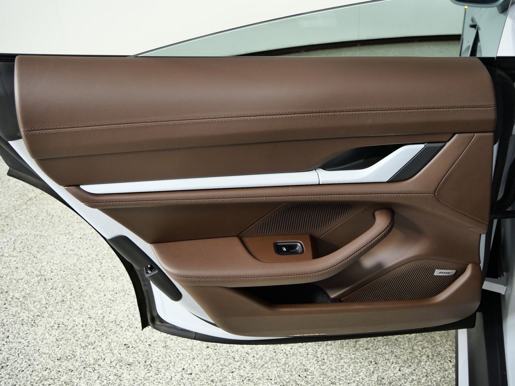 Thumbnail: 2024 Porsche Taycan - 30