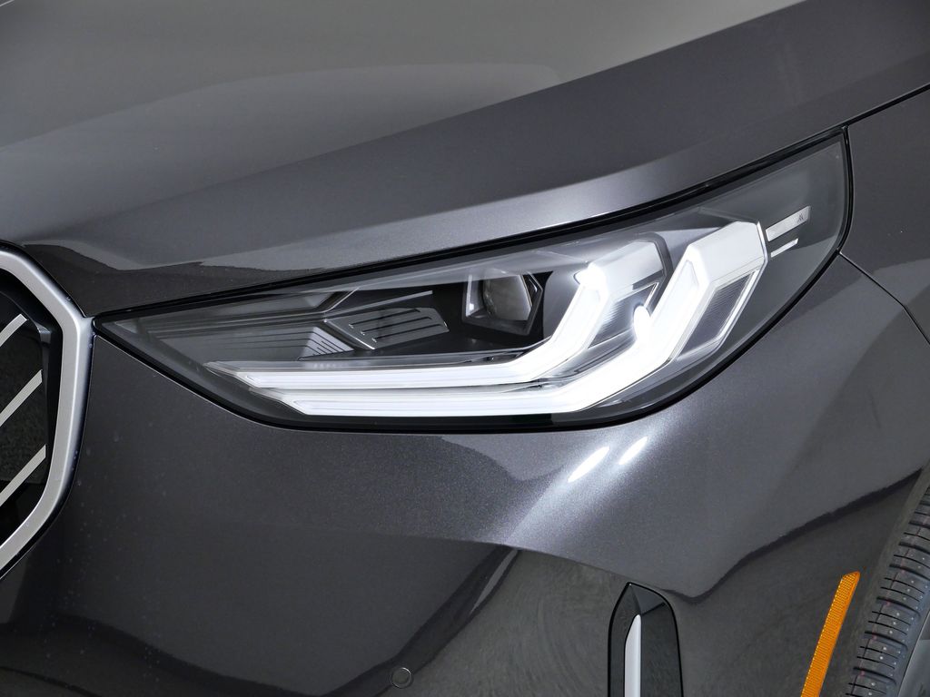 Thumbnail: 2026 BMW X3 - 3