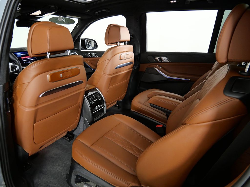 Thumbnail: 2025 BMW X7 - 35