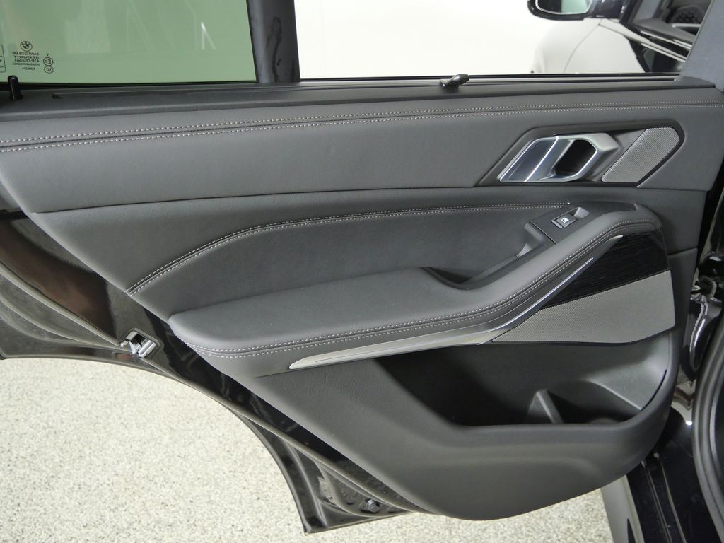 Thumbnail: 2026 BMW X5 - 31