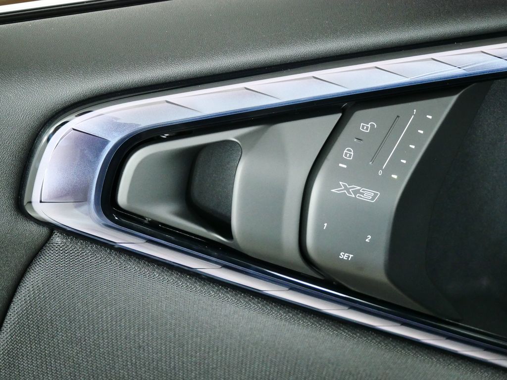 Thumbnail: 2025 BMW X3 - 34